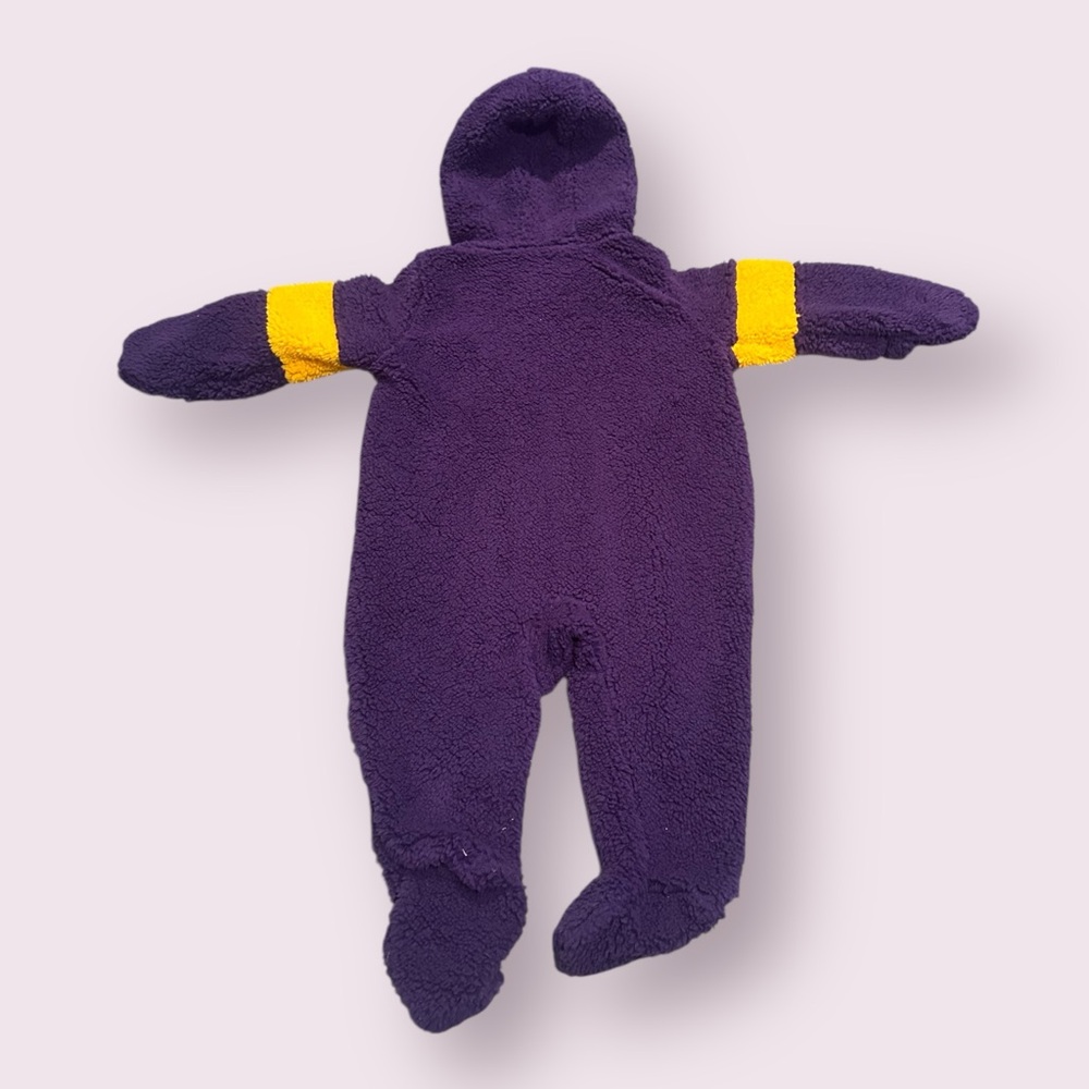 NWT NFL Team Minnesota Vikings Football Fleece Zip Up Footies Sz Newborn - Picture 8 of 8